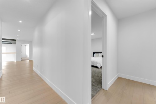 3822 42 Avenue, Beaumont, AB - Indoor Photo Showing Other Room