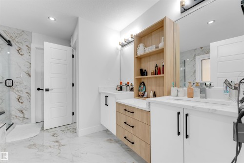 3822 42 Avenue, Beaumont, AB - Indoor Photo Showing Bathroom