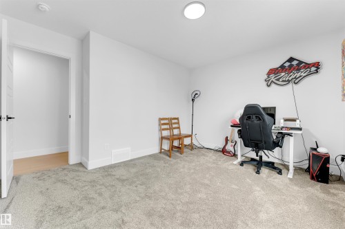 3822 42 Avenue, Beaumont, AB - Indoor