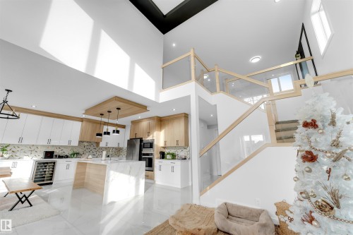 3822 42 Avenue, Beaumont, AB - Indoor Photo Showing Kitchen