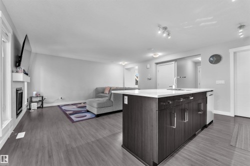 728 177 Street, Edmonton, AB - Indoor Photo Showing Kitchen