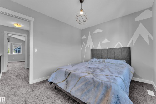 728 177 Street, Edmonton, AB - Indoor Photo Showing Bedroom