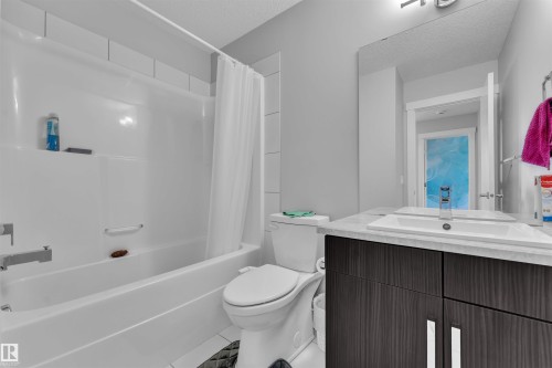 728 177 Street, Edmonton, AB - Indoor Photo Showing Bathroom