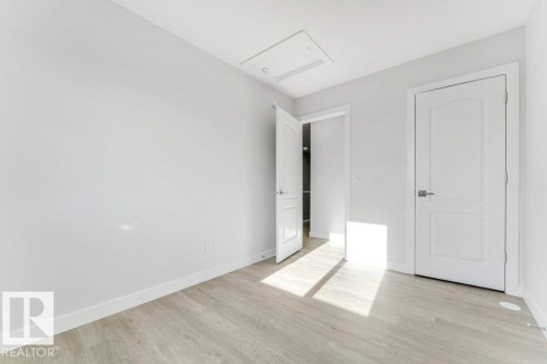 1007 Aster Boulevard, Edmonton, AB - Indoor Photo Showing Other Room