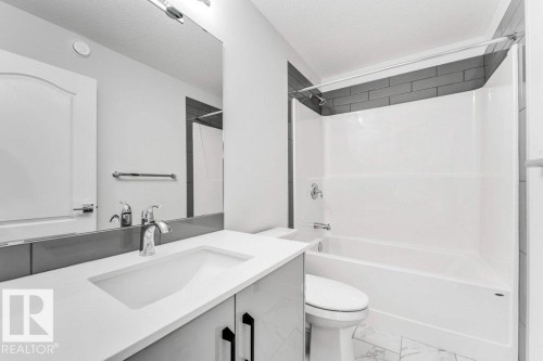 1007 Aster Boulevard, Edmonton, AB - Indoor Photo Showing Bathroom