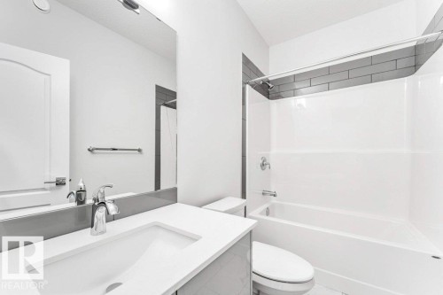 1007 Aster Boulevard, Edmonton, AB - Indoor Photo Showing Bathroom