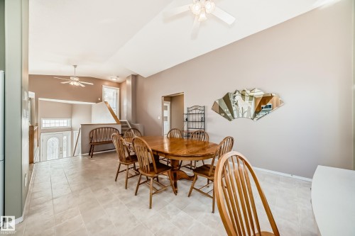 22 Lakewood Cove N, Spruce Grove, AB - Indoor Photo Showing Dining Room