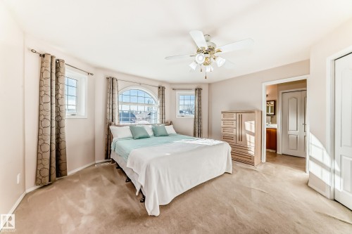22 Lakewood Cove N, Spruce Grove, AB - Indoor Photo Showing Bedroom