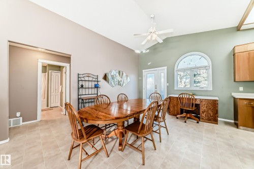 22 Lakewood Cove N, Spruce Grove, AB - Indoor Photo Showing Dining Room