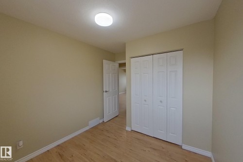 112 Dickinsfield Court Nw, Edmonton, AB - Indoor