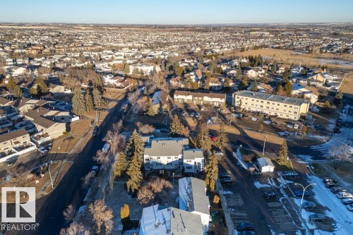 39 Mcleod Place, Edmonton, AB - Outdoor With View