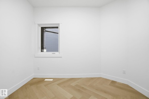 3309 Chernowski Way, Edmonton, AB - Indoor Photo Showing Other Room