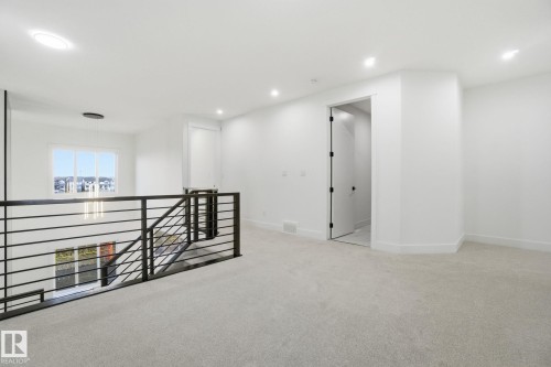 3309 Chernowski Way, Edmonton, AB - Indoor Photo Showing Other Room