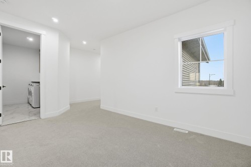 3309 Chernowski Way, Edmonton, AB - Indoor Photo Showing Other Room