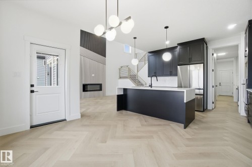 3294 Chernowski Way, Edmonton, AB - Indoor Photo Showing Kitchen With Upgraded Kitchen