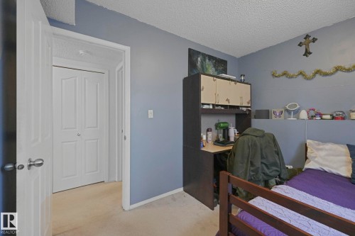 9540 177 Avenue, Edmonton, AB - Indoor Photo Showing Bedroom