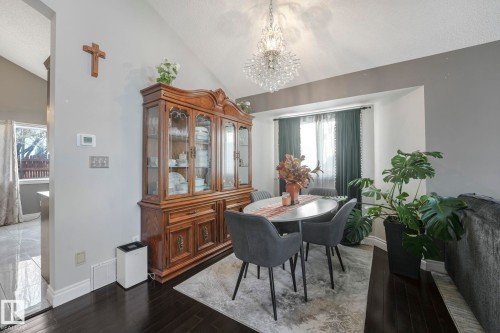 9540 177 Avenue, Edmonton, AB - Indoor Photo Showing Dining Room
