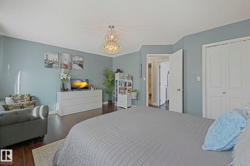 9540 177 Avenue, Edmonton, AB - Indoor Photo Showing Bedroom