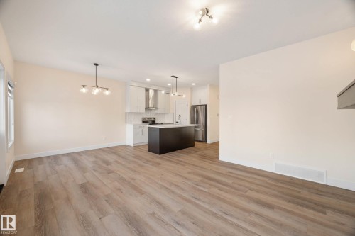 374 Bluff Cove, Leduc, AB - Indoor Photo Showing Kitchen