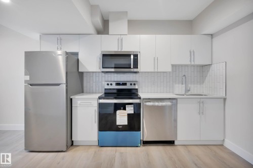 374 Bluff Cove, Leduc, AB - Indoor Photo Showing Kitchen