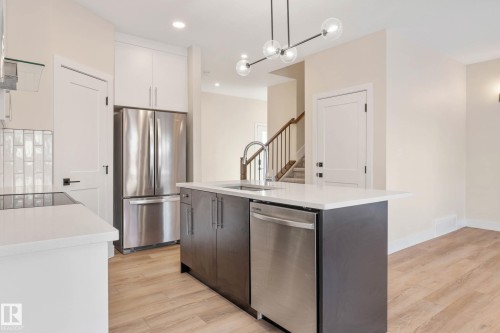 374 Bluff Cove, Leduc, AB - Indoor Photo Showing Kitchen