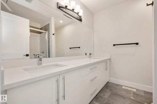 374 Bluff Cove, Leduc, AB - Indoor Photo Showing Bathroom