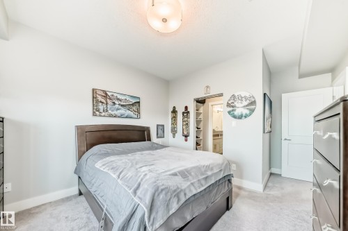 307 528 Griesbach Parade, Edmonton, AB - Indoor Photo Showing Bedroom
