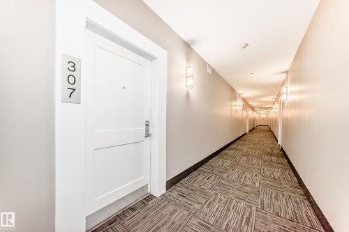 307 528 Griesbach Parade, Edmonton, AB - Indoor Photo Showing Other Room