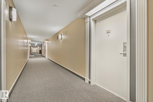 110 1589 Glastonbury Boulevard, Edmonton, AB - Indoor Photo Showing Other Room