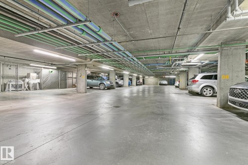 110 1589 Glastonbury Boulevard, Edmonton, AB - Indoor Photo Showing Garage