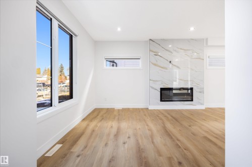 10711 52 Street, Edmonton, AB - Indoor With Fireplace