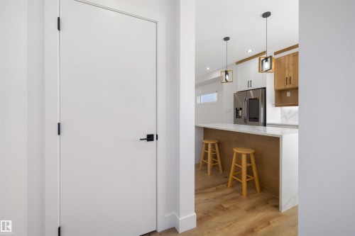 10711 52 Street, Edmonton, AB - Indoor Photo Showing Other Room
