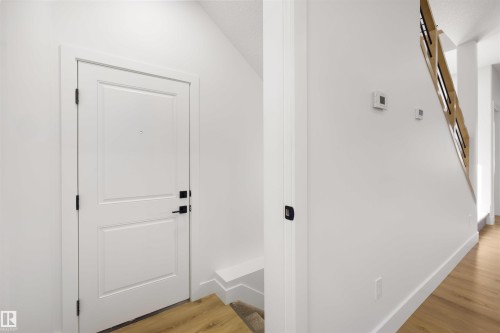 10711 52 Street, Edmonton, AB - Indoor Photo Showing Other Room