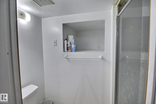11512 67 Street, Edmonton, AB - Indoor Photo Showing Bathroom