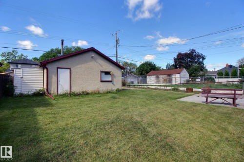 11512 67 Street, Edmonton, AB - Outdoor