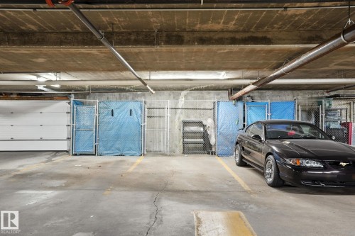 113 11615 Ellerslie Road, Edmonton, AB - Indoor Photo Showing Garage