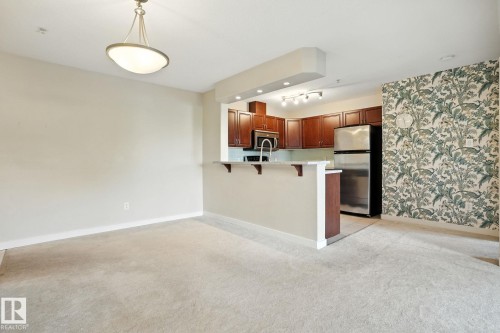 113 11615 Ellerslie Road, Edmonton, AB - Indoor Photo Showing Kitchen