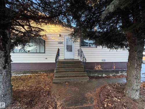 4508 50 Avenue  Drayton Valley, AB T7A 1C6