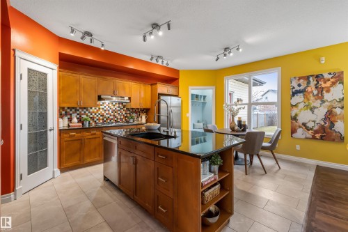 4992 Thibault Way, Edmonton, AB - Indoor Photo Showing Kitchen With Double Sink