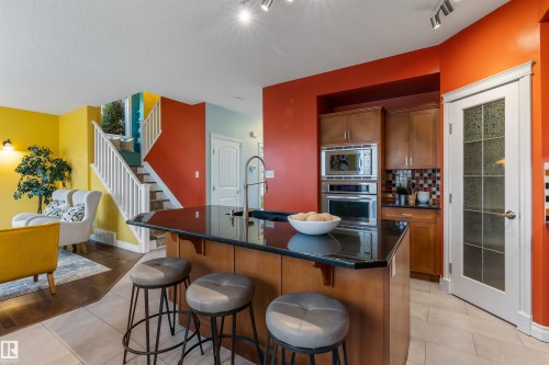 4992 Thibault Way, Edmonton, AB - Indoor