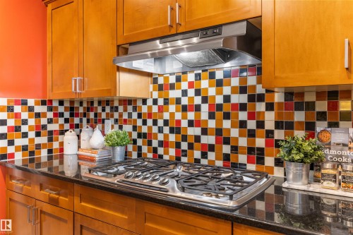 4992 Thibault Way, Edmonton, AB - Indoor Photo Showing Kitchen