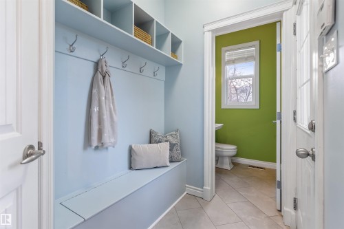 4992 Thibault Way, Edmonton, AB - Indoor Photo Showing Bathroom