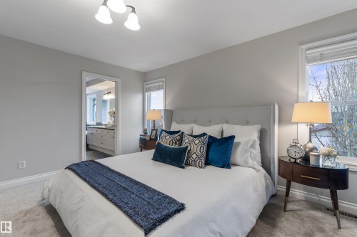 4992 Thibault Way, Edmonton, AB - Indoor Photo Showing Bedroom