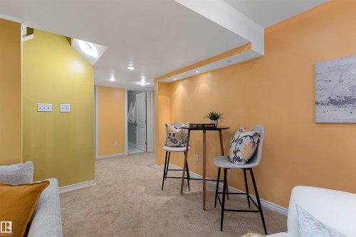 4992 Thibault Way, Edmonton, AB - Indoor Photo Showing Other Room