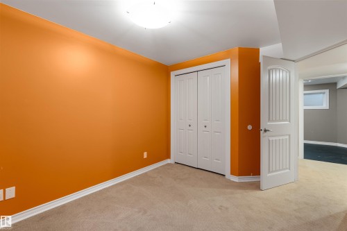 4992 Thibault Way, Edmonton, AB - Indoor Photo Showing Other Room