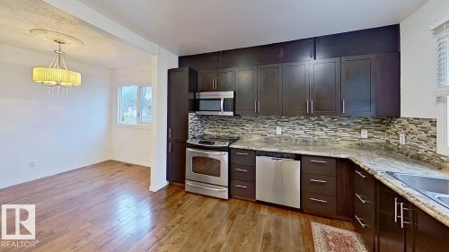 9541A 180A Street, Edmonton, AB - Indoor Photo Showing Kitchen With Stainless Steel Kitchen With Upgraded Kitchen