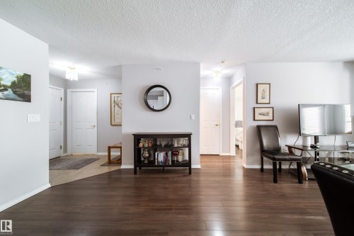 427 6703 172 Street, Edmonton, AB - Indoor Photo Showing Living Room