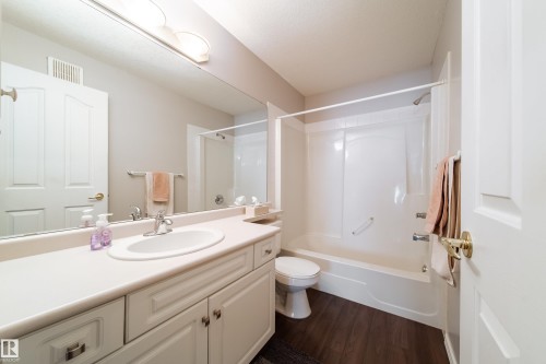 427 6703 172 Street, Edmonton, AB - Indoor Photo Showing Bathroom