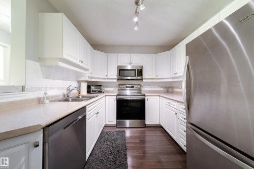 427 6703 172 Street, Edmonton, AB - Indoor Photo Showing Kitchen With Stainless Steel Kitchen With Double Sink