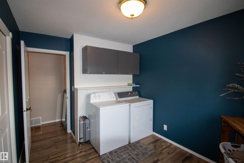 5421 53 Ave, St. Paul Town, AB - Indoor Photo Showing Laundry Room